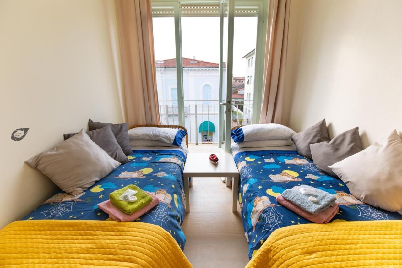 Foscolo Apartment Viareggio Bagian luar foto