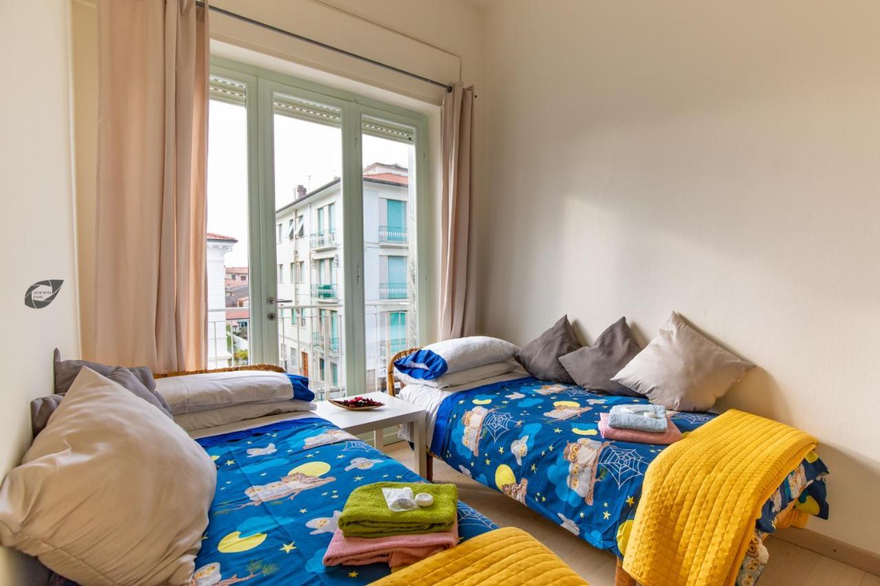 Foscolo Apartment Viareggio Bagian luar foto