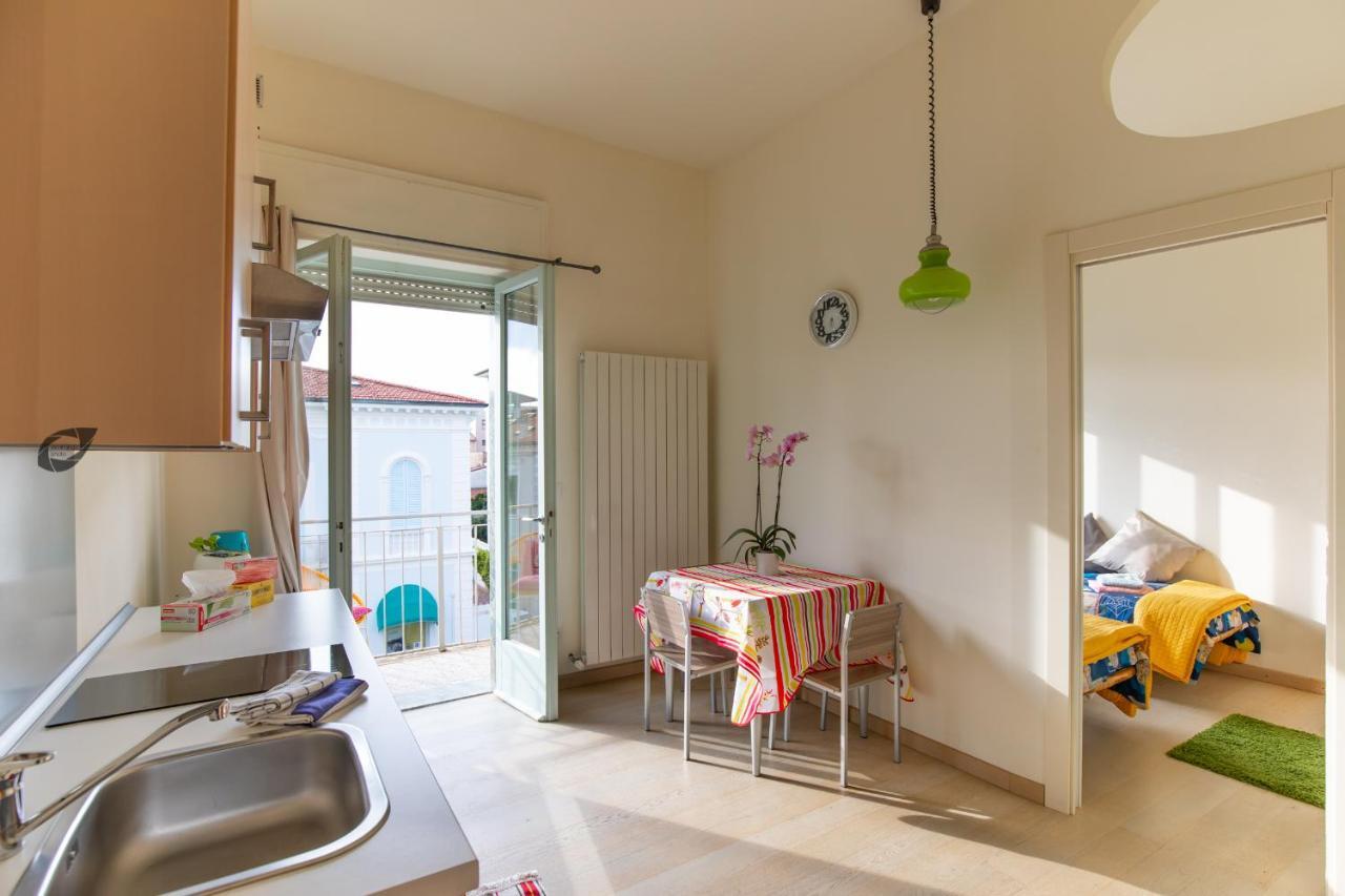 Foscolo Apartment Viareggio Bagian luar foto