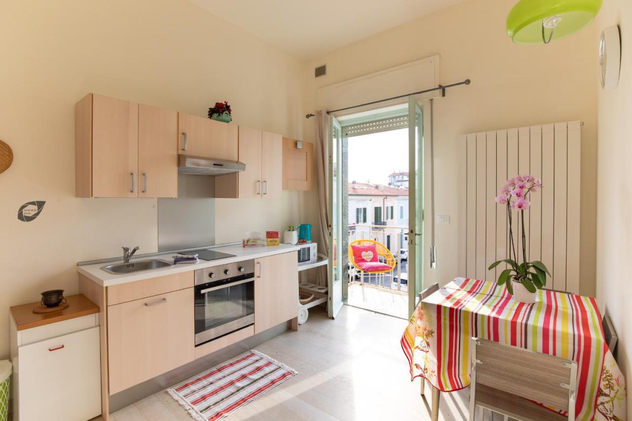 Foscolo Apartment Viareggio Bagian luar foto